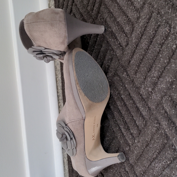 Anne Klein Suede Gray Shooties with Flower Detail - Picture 2 of 2